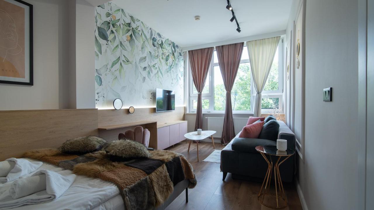 Apartment By Milo Bylo